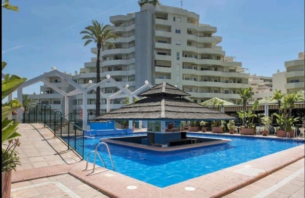 Appartment Totally Upgraded At Benal Beach Benalmadena Exterior photo
