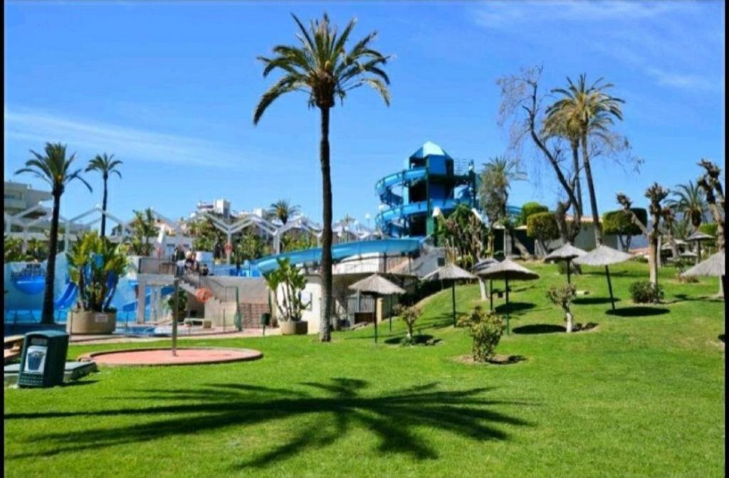 Appartment Totally Upgraded At Benal Beach Benalmadena Exterior photo