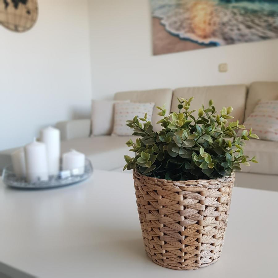 Appartment Totally Upgraded At Benal Beach Benalmadena Exterior photo