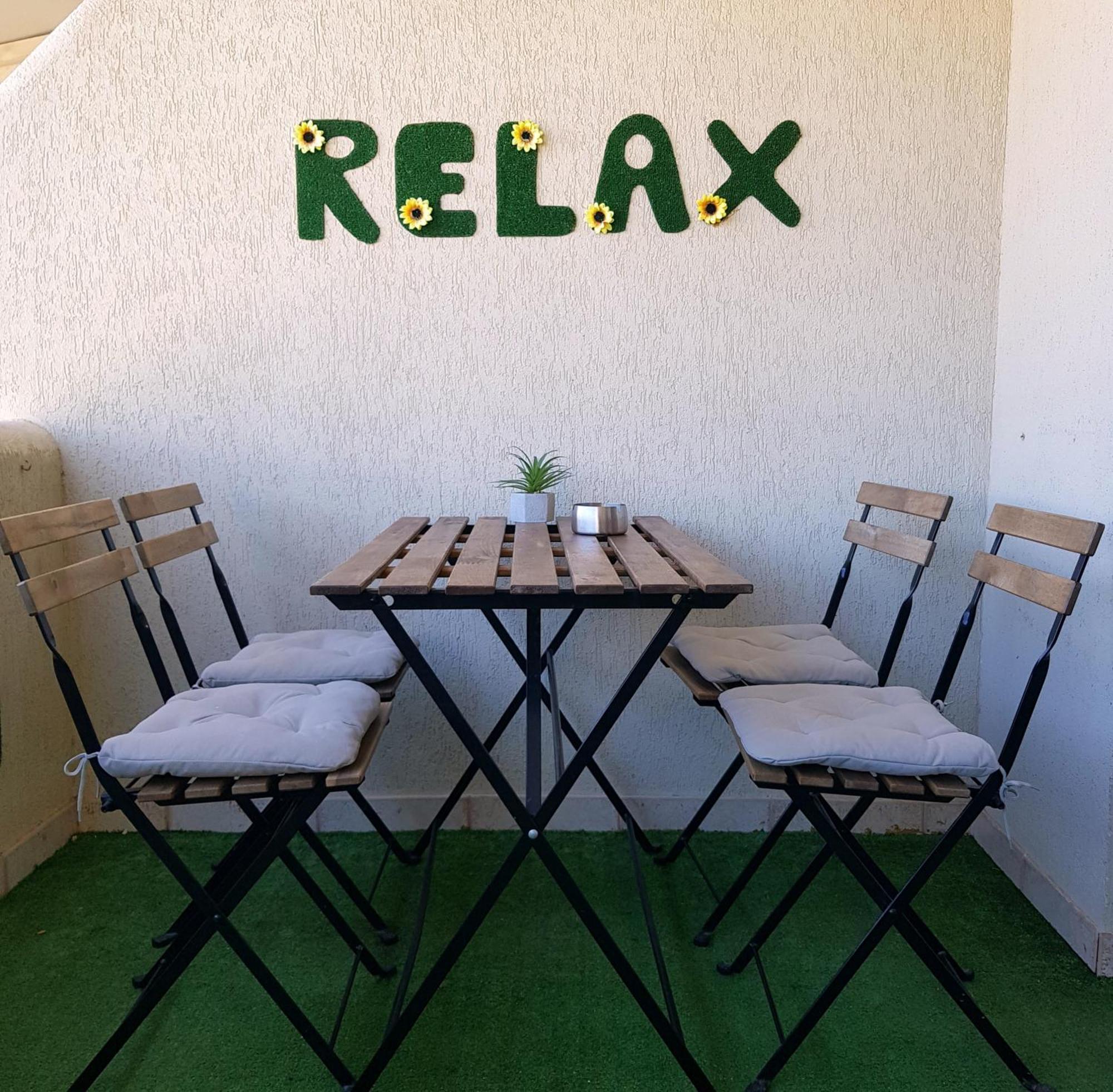 Appartment Totally Upgraded At Benal Beach Benalmadena Exterior photo